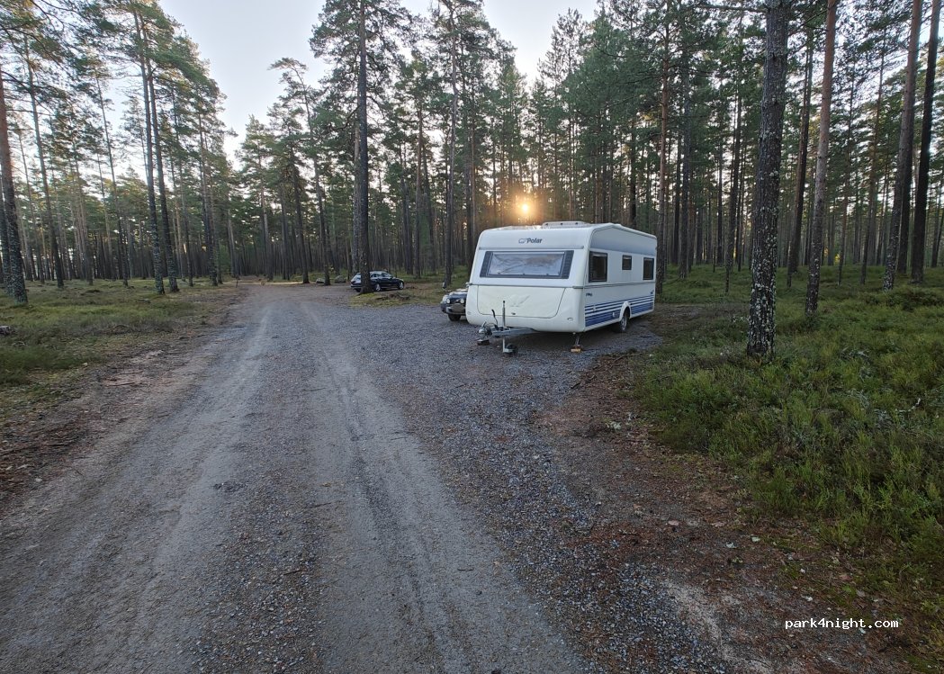 (10660) - 60 Kolmilsvägen — foto 3