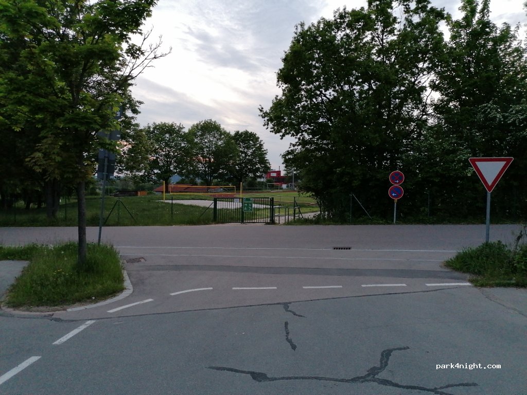 Wohnmobilstellplatz Erlebnisbad AquaFit — foto 2