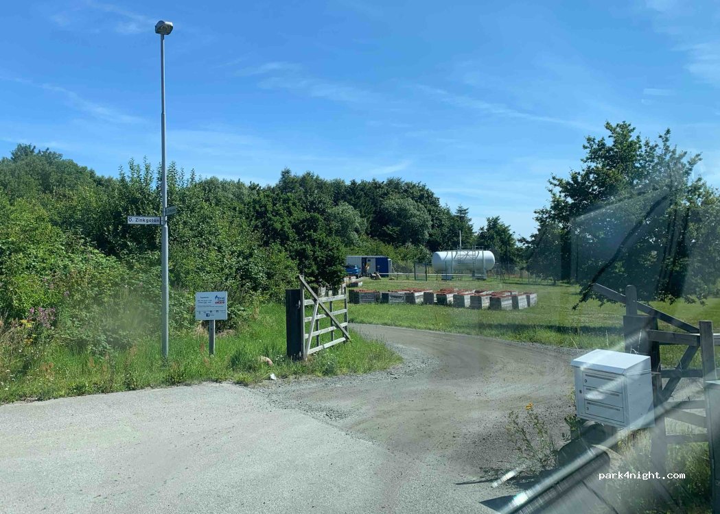 (271 39) - 16 Södra Zinkgatan — foto 2