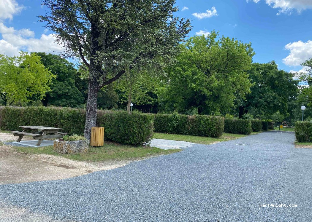 (16170) Rouillac - 519 Route d'Aigre — foto