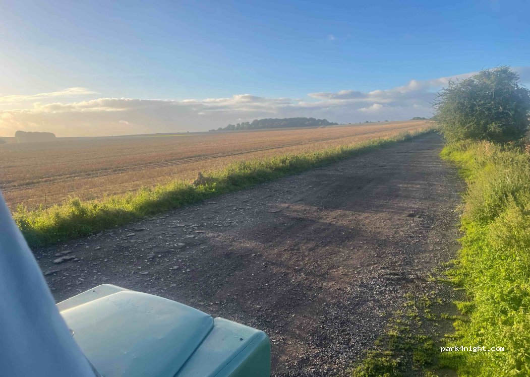 (SN11 0PW) - Unnamed Road — foto 3