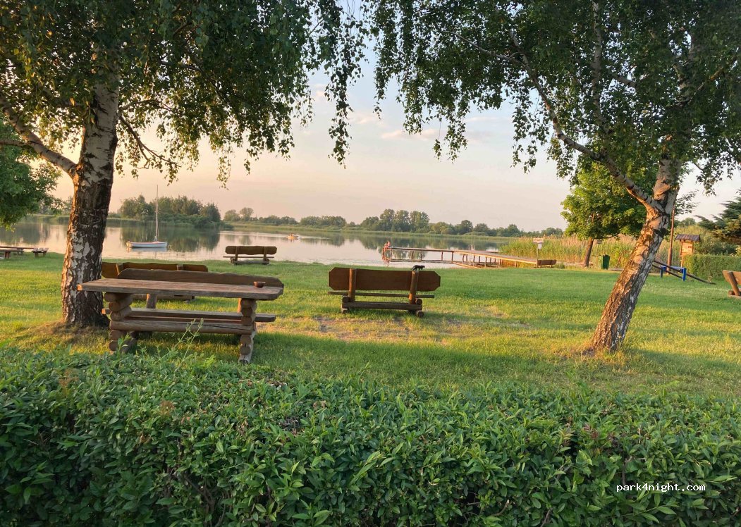 Training and Holiday Center Posejdon Kunice — foto