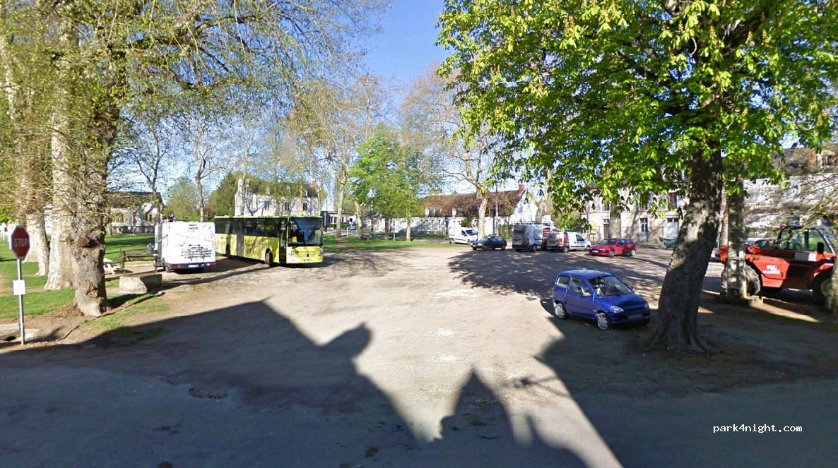 (18140) Herry - 20-22 Place du Champ de Foire — foto