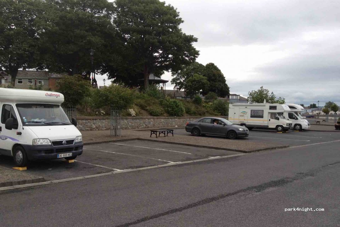 () Dungarvan - 1-9 Jacknell Street — foto