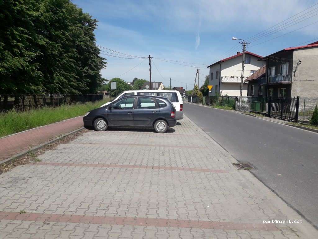 (32-600) Brzezinka - 14 Sportowa — foto
