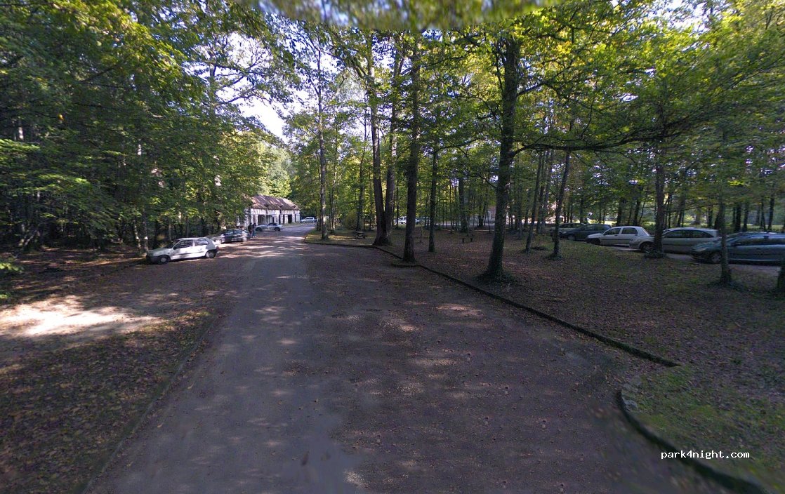 (10220) Piney - Ligne des Comtes Champagne — foto