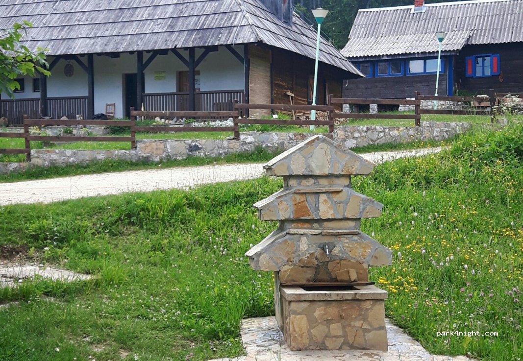 () Predov Krst - Unnamed Road — foto
