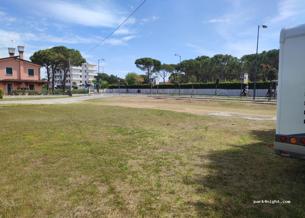 (30013) Lido di Jesolo - 27 Via dell' Artigliere — foto 2