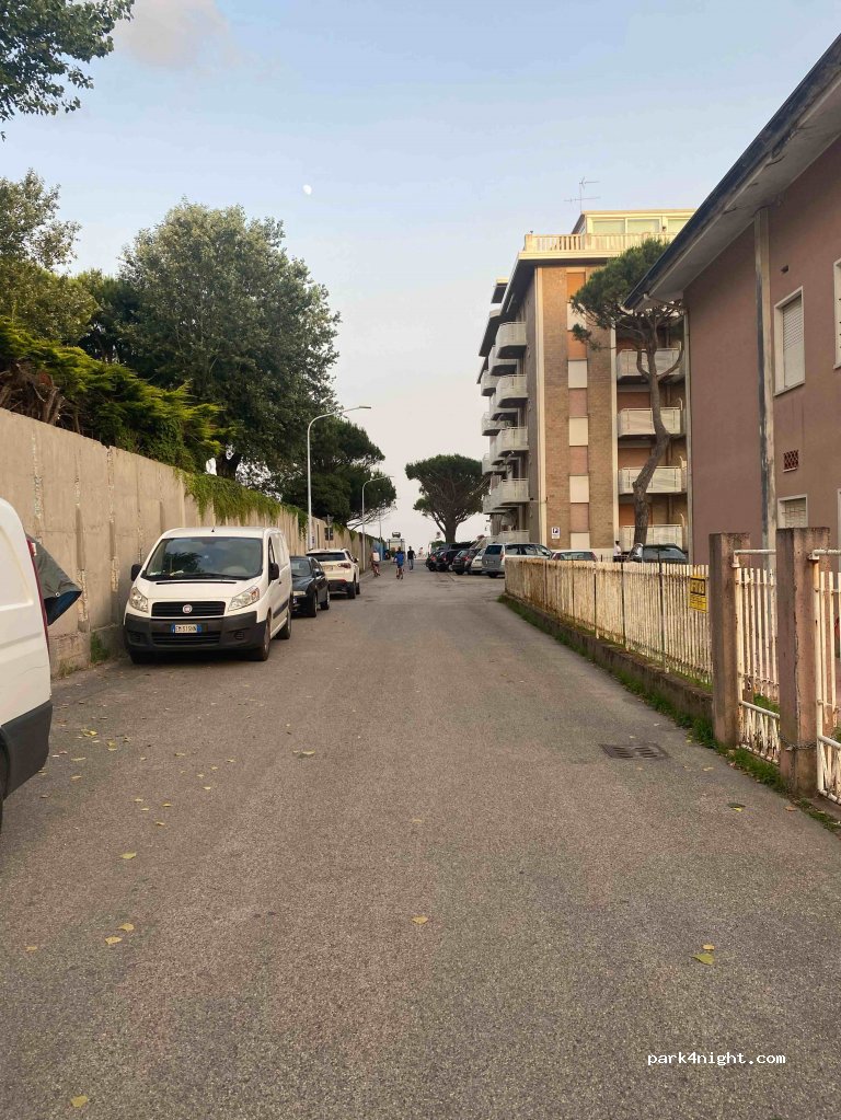 (30016) Lido di Jesolo - 24 Via Galileo Galilei — foto 2