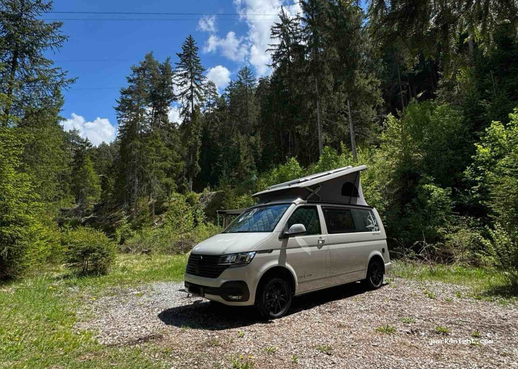 Wohnmobil- und Wohnwagenstellplatz — foto 4