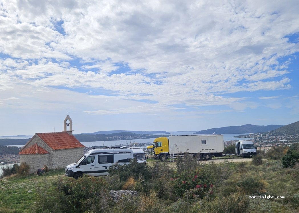 (21220) Trogir - Trogirska cesta — foto 4