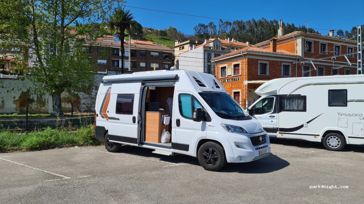 (33130) Muros de Nalón - 2 Calle Casto Plasencia — foto