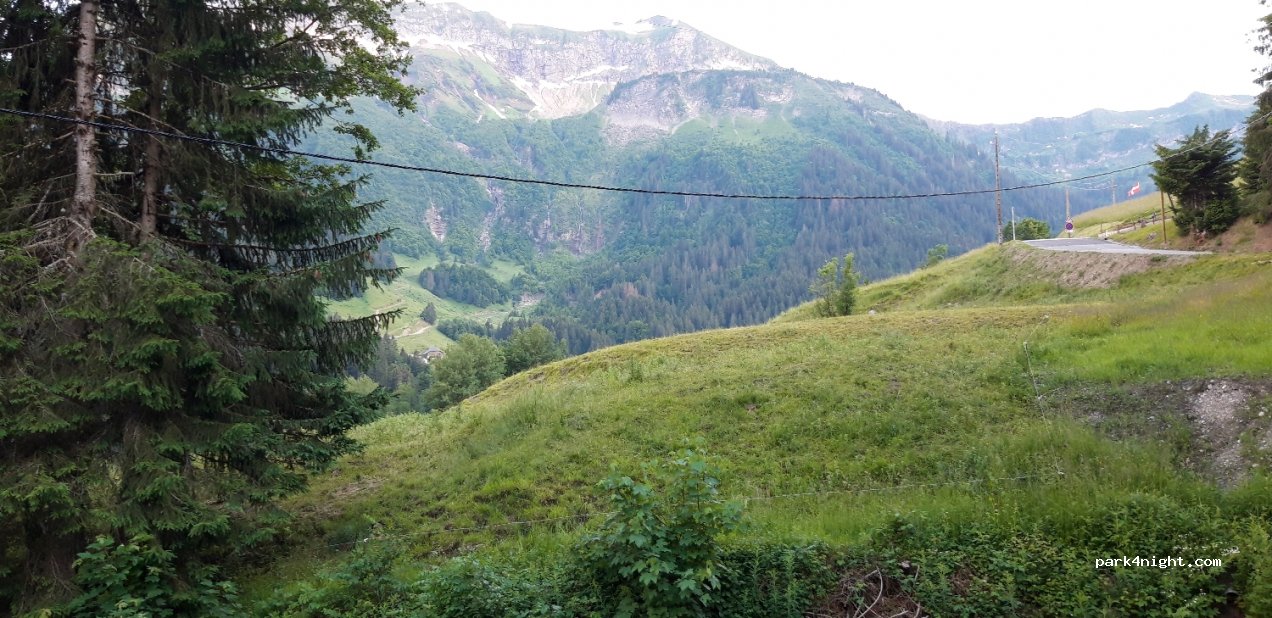 (74950) Le Reposoir - Route de la Colombière — foto