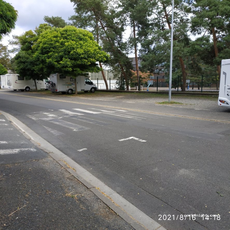 (37500) Chinon - 28 Quai Danton — foto