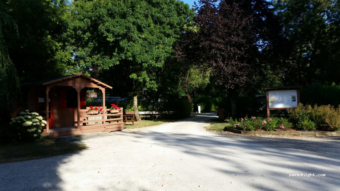 Camping municipal Le Vieux Chéne — foto