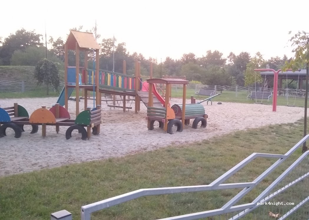 (44-292) Rybnik - 13 Księdza Emila Szramka — foto