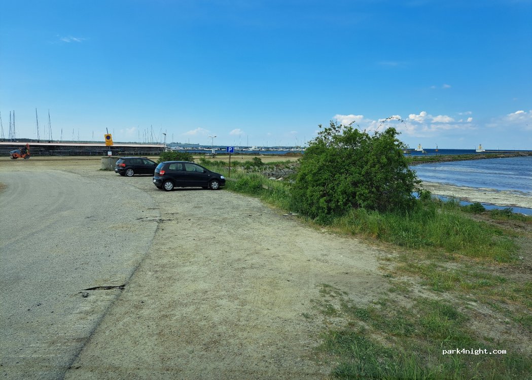 (236 38) Höllviken - 2 Östra Hamnplan — foto 3