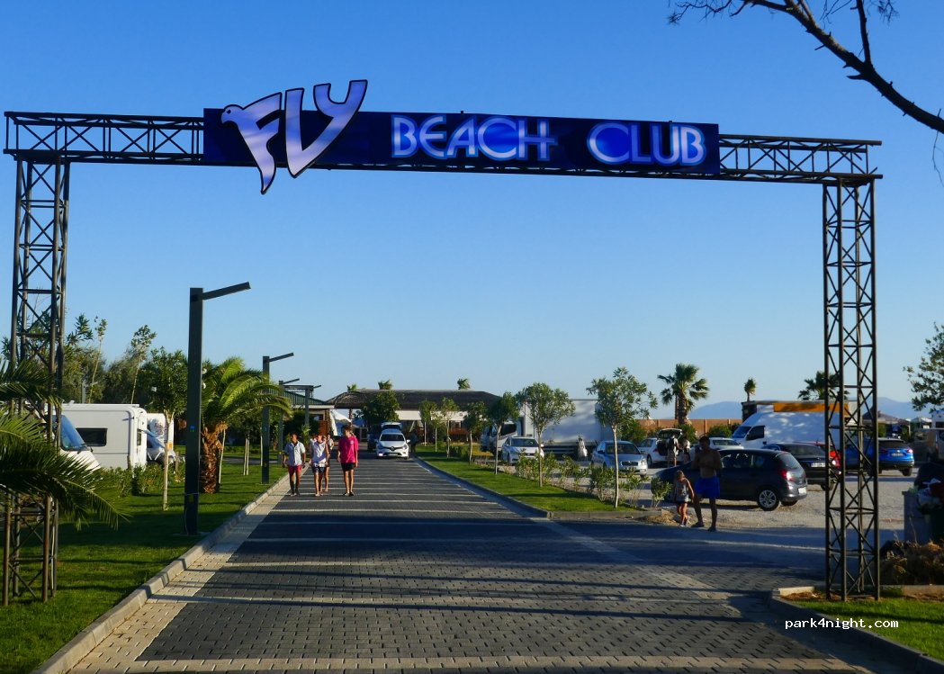 FLY Caravan and camper site — foto