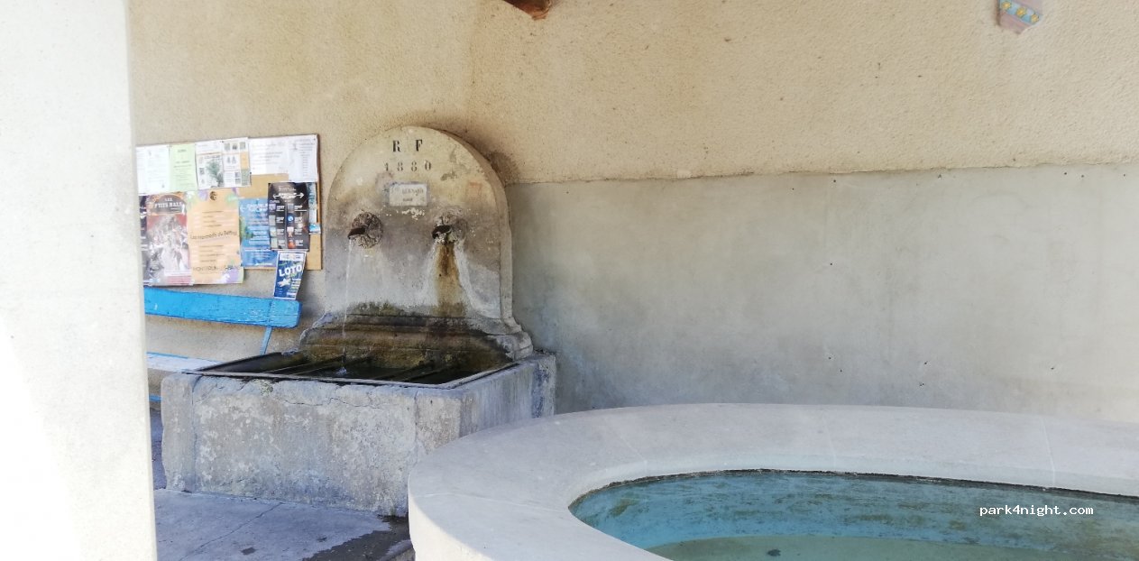 (84390) Saint-Léger-du-Ventoux - 156 Rue de la Mairie — foto