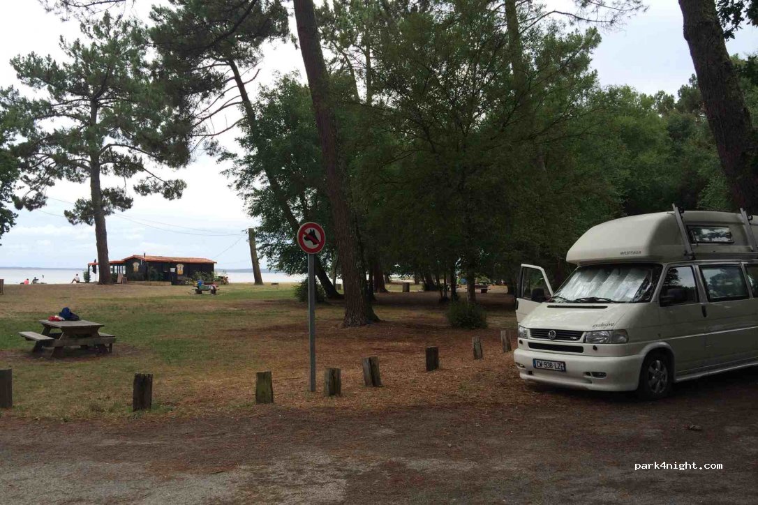 (33260) La Teste-de-Buch - Unnamed Road — foto