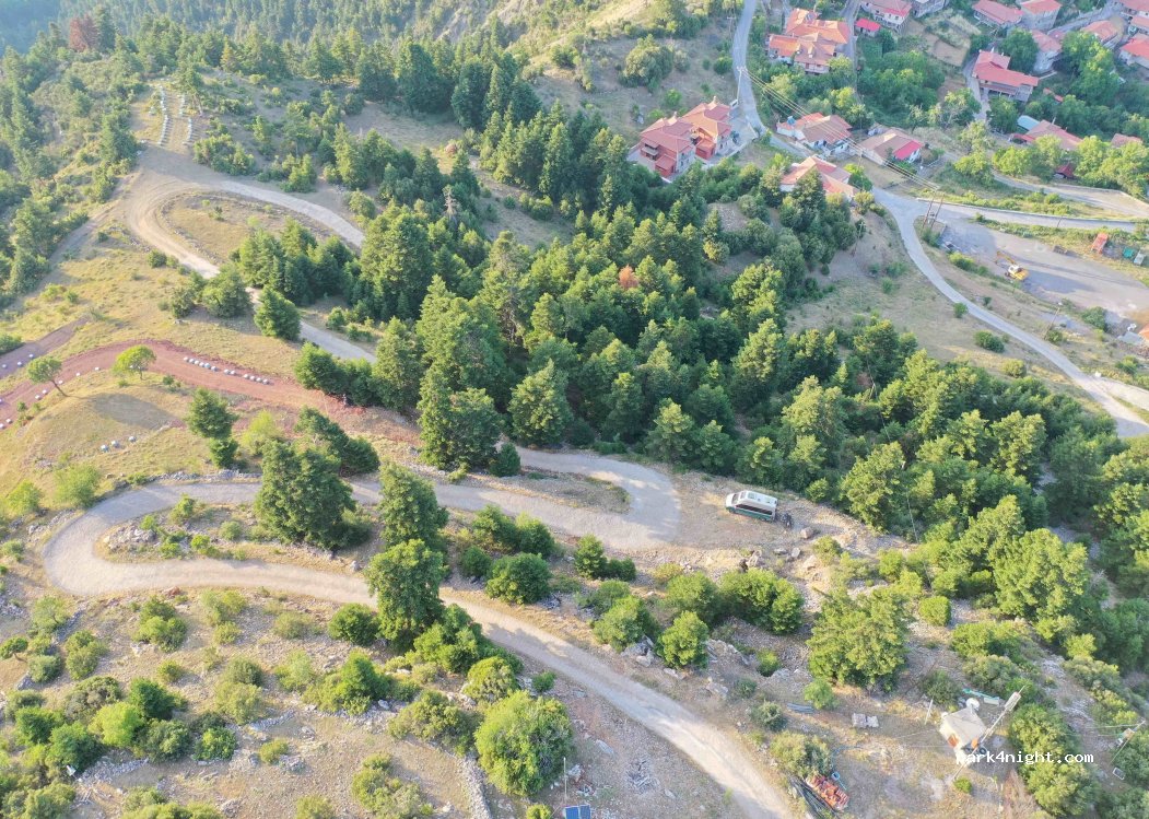 (220 10) Valtesiniko - 35 Eparchiaki Odos Valtesinikou — foto