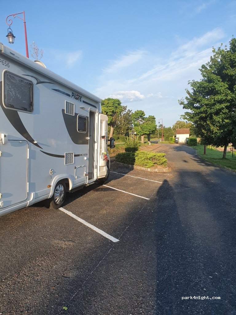 (46350) Calès - 179 D673 — foto 2