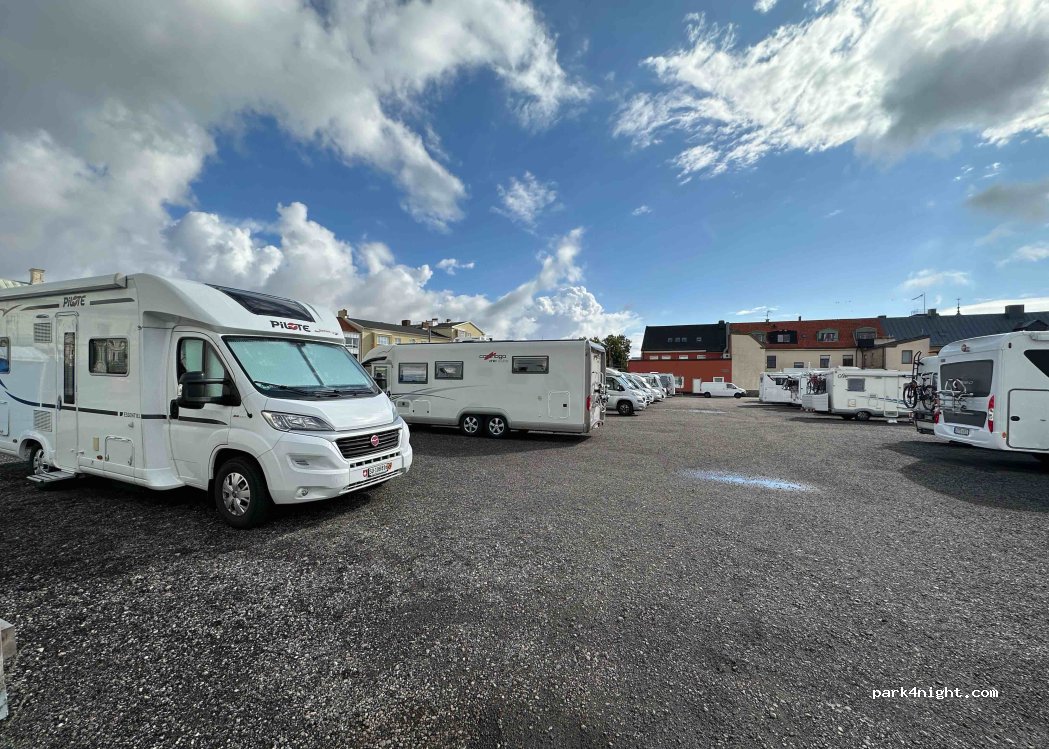 (271 39) Ystad - 5 Spanienfararegatan — foto 3
