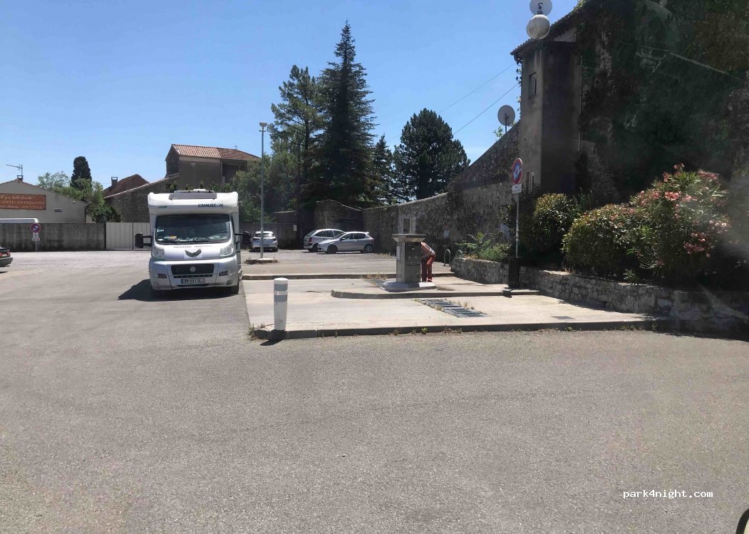 Aire de camping-car Aubenas — foto