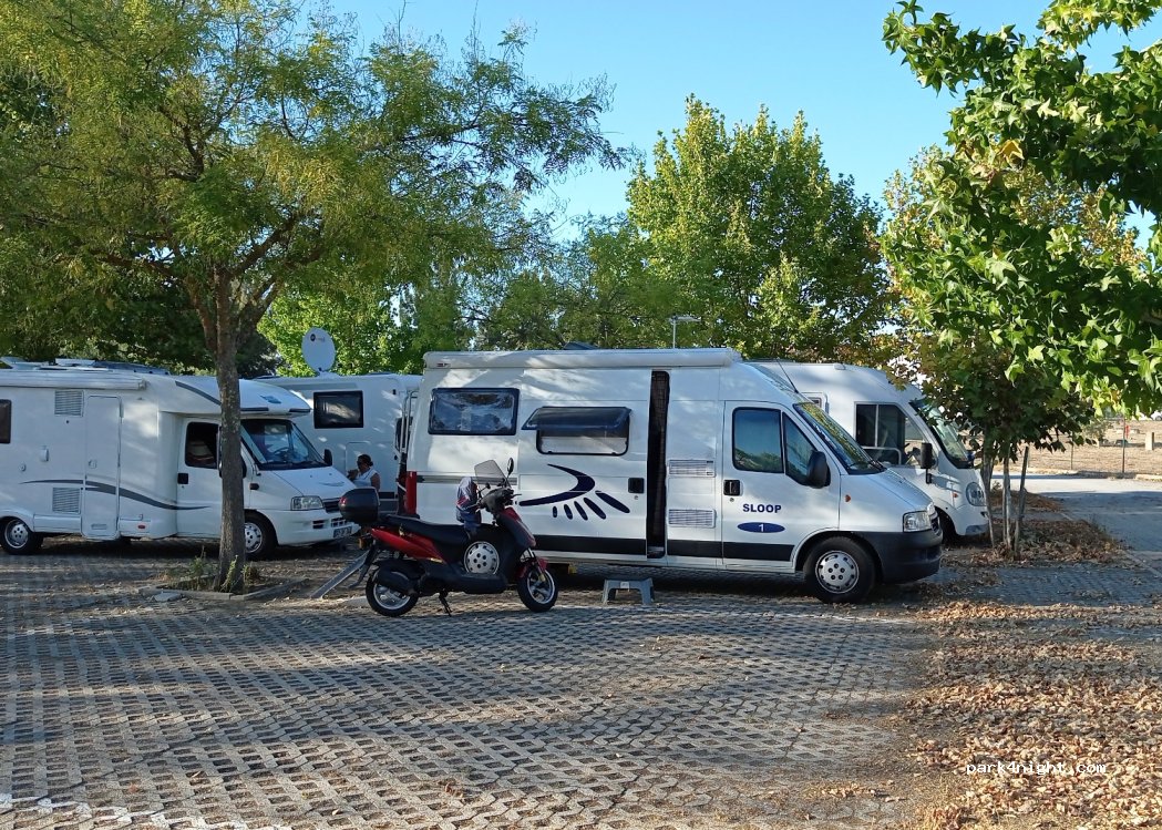 Castro Verde Camping — foto 3
