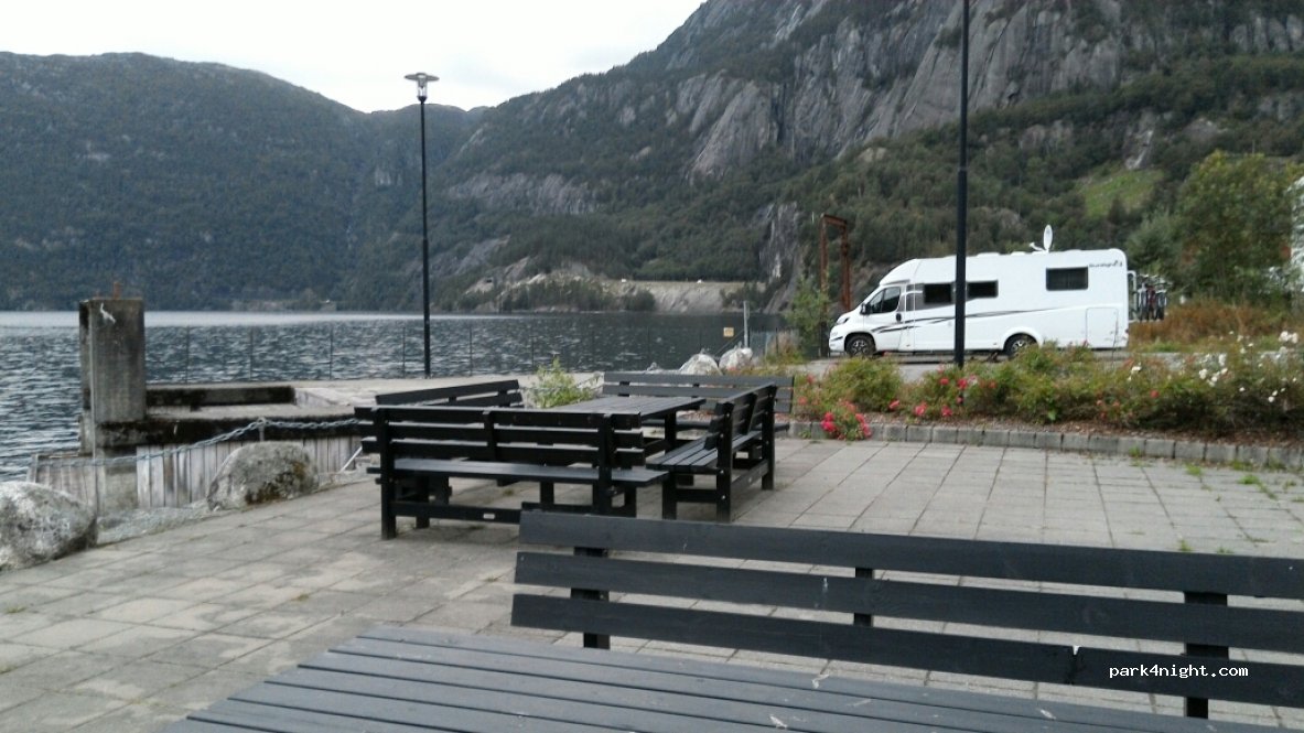 (4244) Nesflaten - 10 Fylkesveg 691 — foto