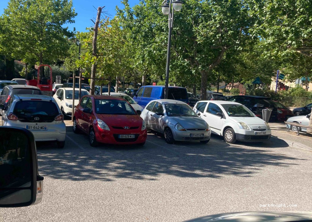 (83200) Le Revest-les-Eaux - 56 Boulevard de l'Égalité — foto