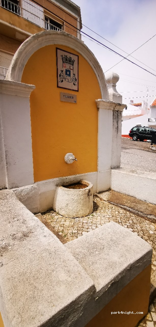 (2500) Salir do Porto - 4 Rua do Ultramar — foto