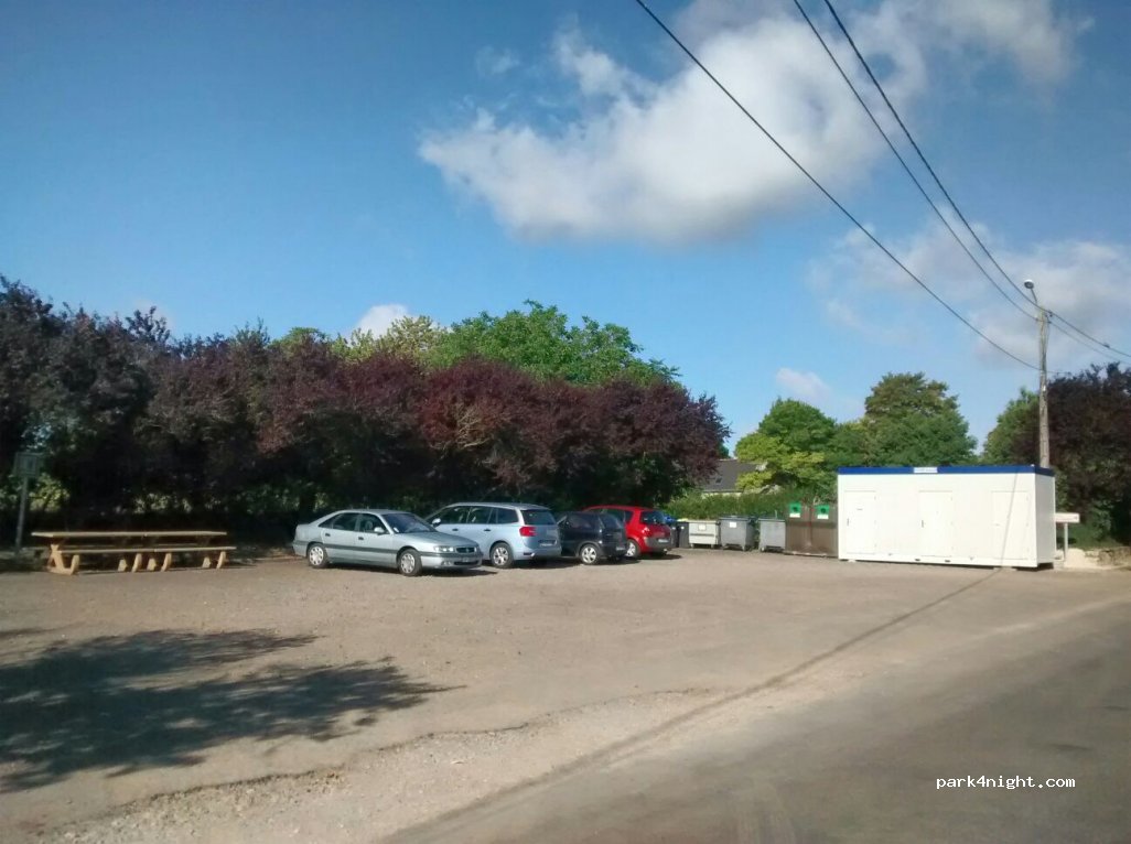 (49700) Louresse-Rochemenier - 9 Rue du Musée — foto