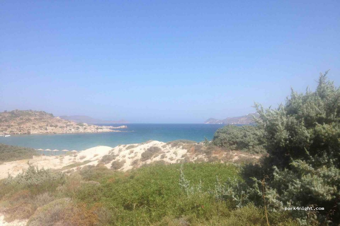 (848 00) Achivadolimni - Unnamed Road — foto