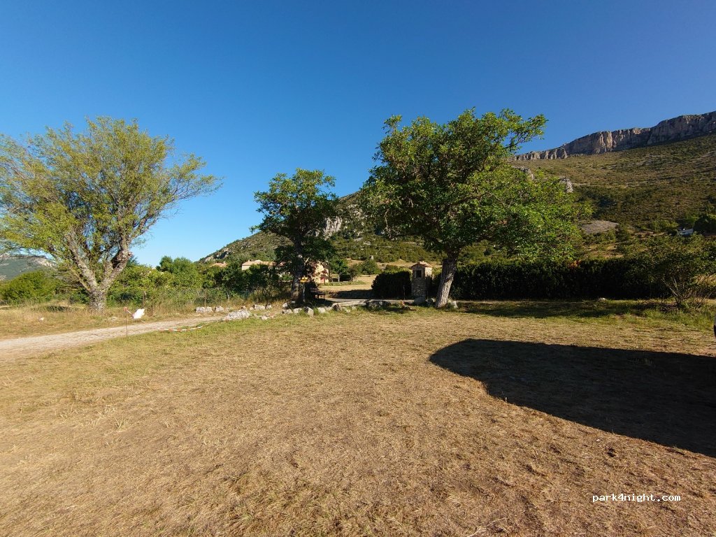 (04120) Rougon - — foto