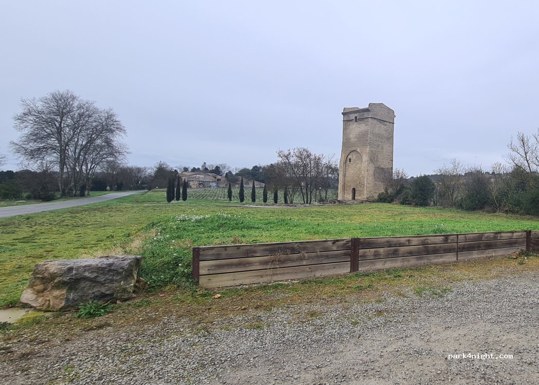 Cazaban Tower — foto 5