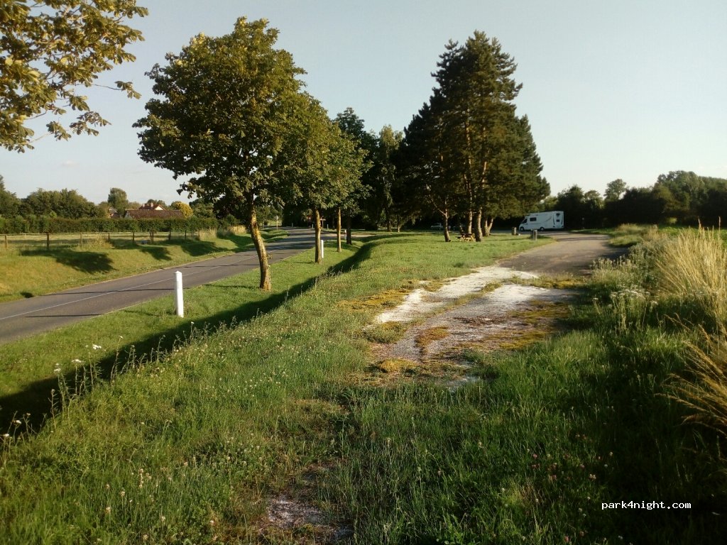 (80590) Gauville - 24 Rue des Juifs — foto