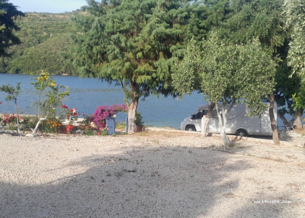 (300 04) Loutraki - — foto 4
