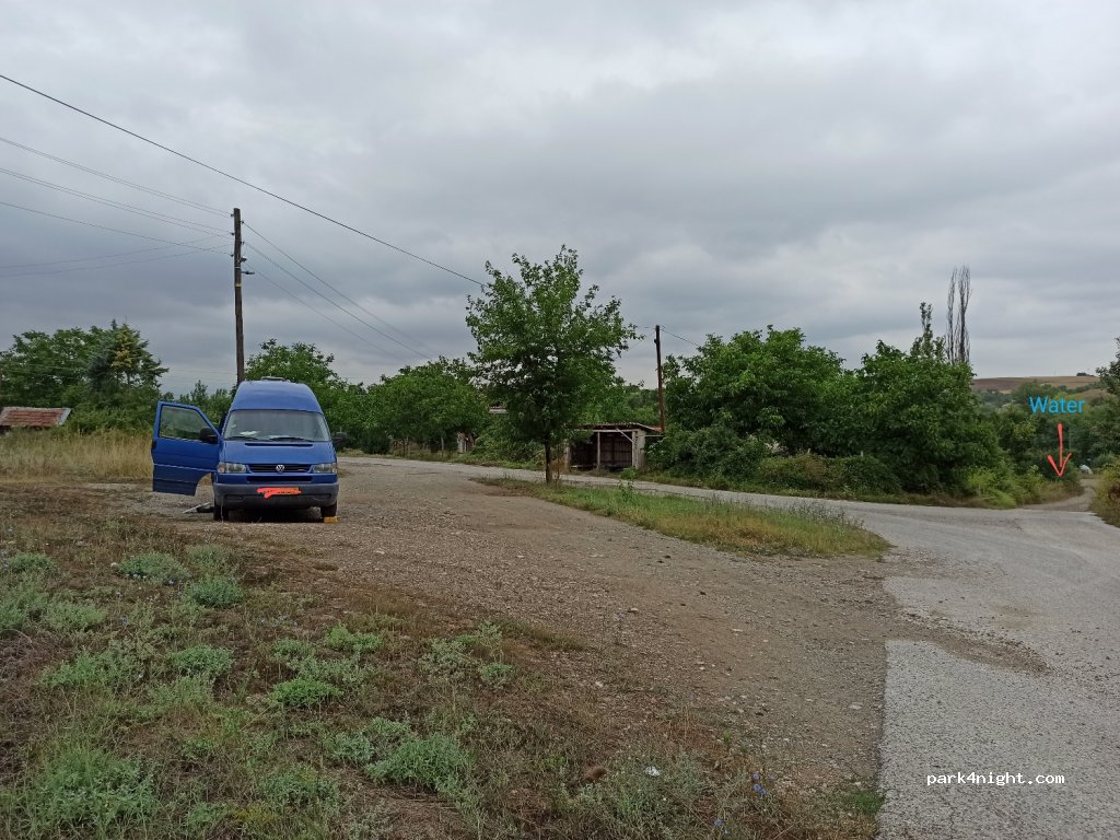 () Vinca - Unnamed Road — foto 2