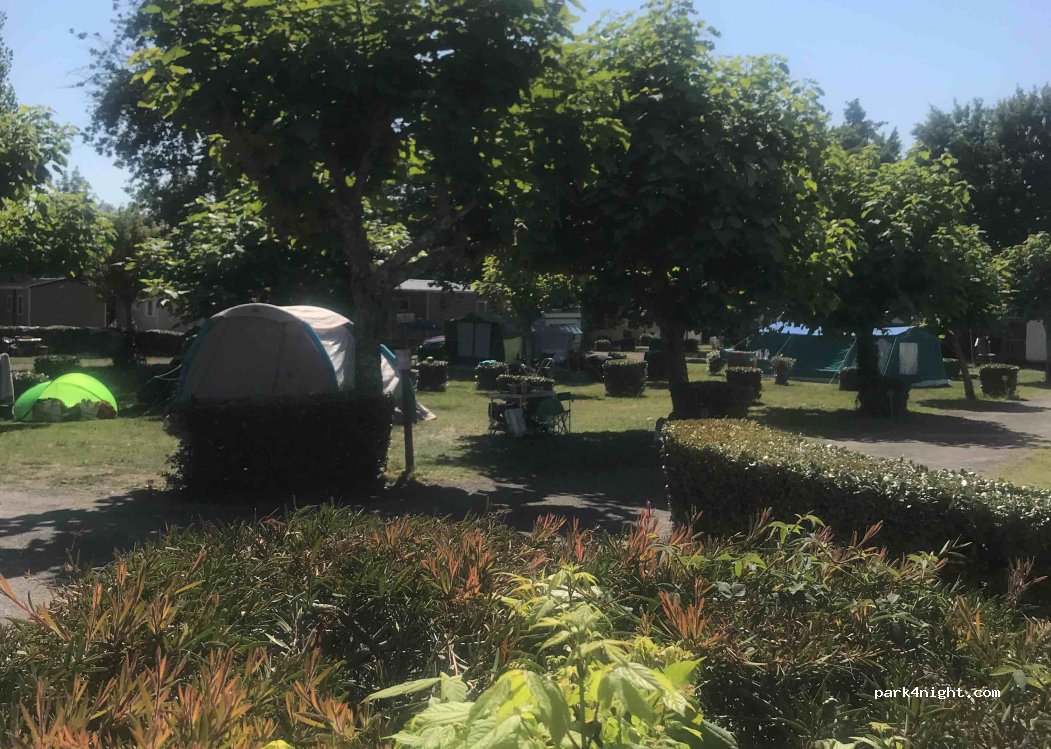 Camping Les Petits Écureuils — foto