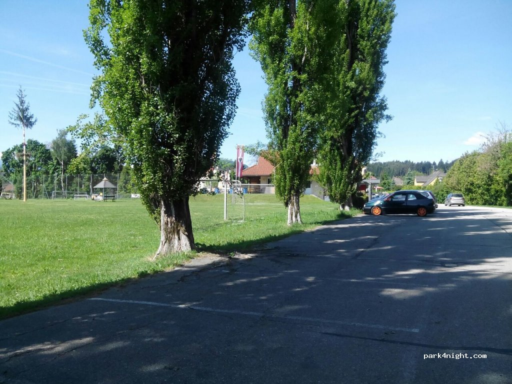 (9201) Krumpendorf am Wörthersee - 45-49 Bachweg — foto