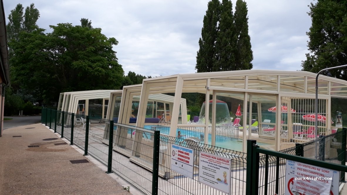CAMPING DU LAC **** — foto