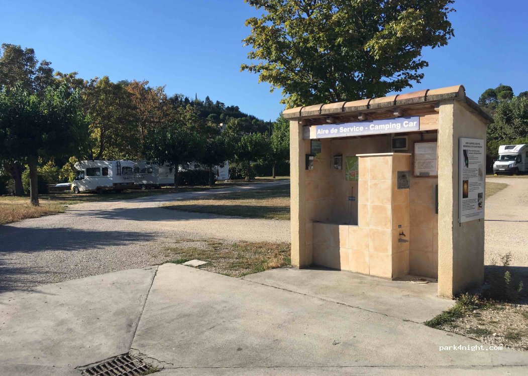 Aire Camping-Car Puy-Saint-Martin — foto