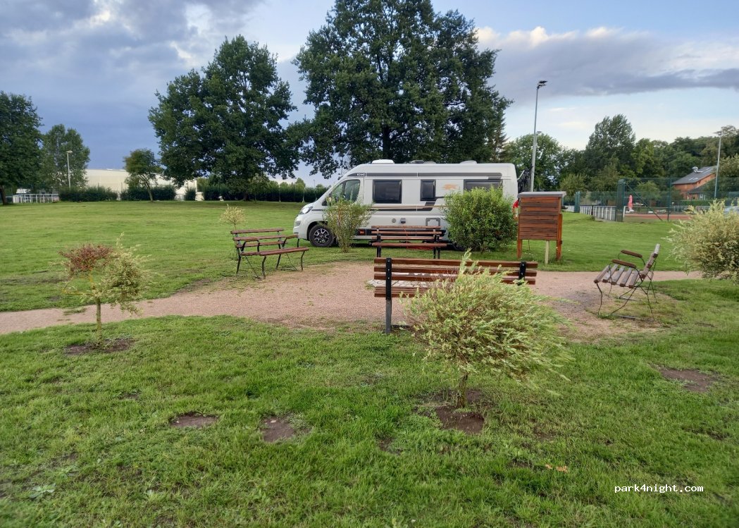 STELLPLATZ AM FREIZEIT-CENTER — foto 3