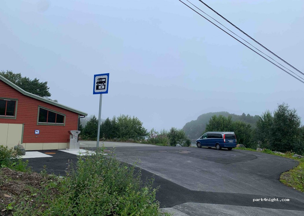 (5354) Straume - 150 Vågevegen — foto
