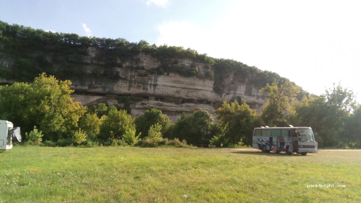 (24290) Saint-Léon-sur-Vézère - D706 — foto