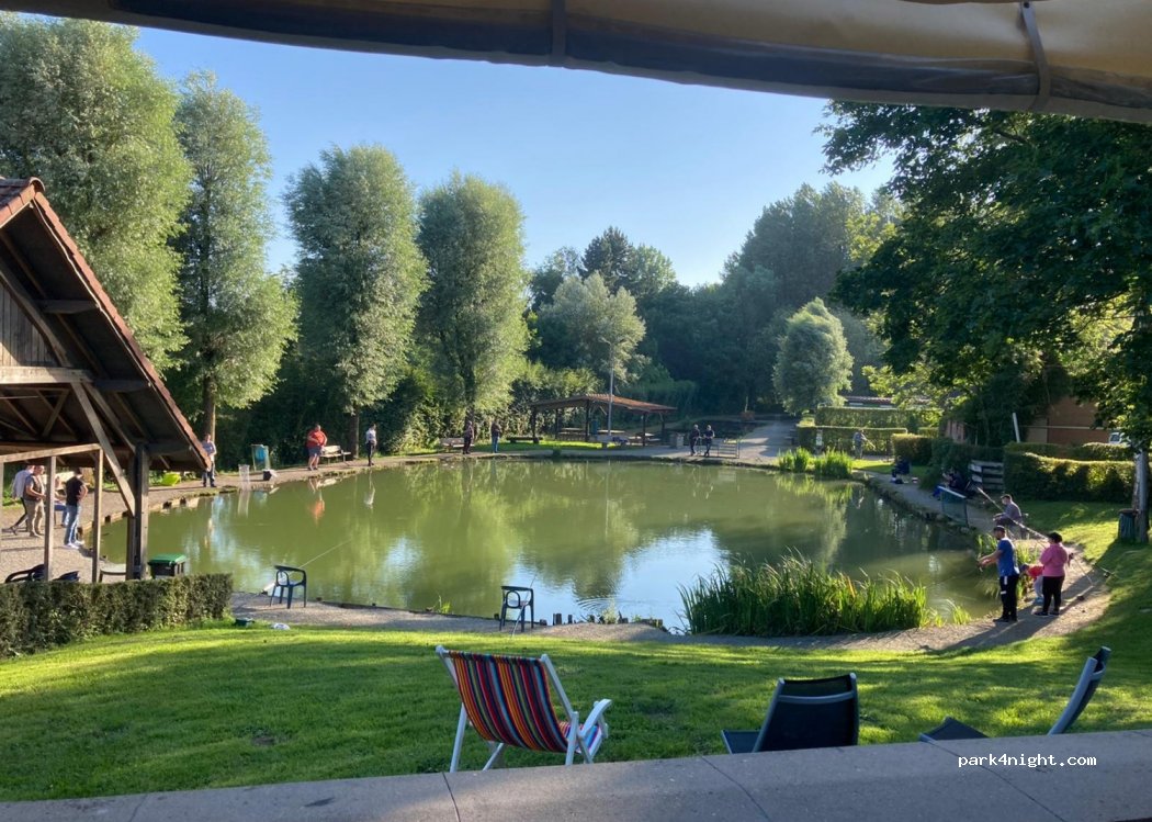 Camping Le Domaine du Bléquin — foto