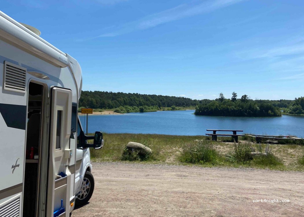 Saxtorpssjön north parking — foto 2