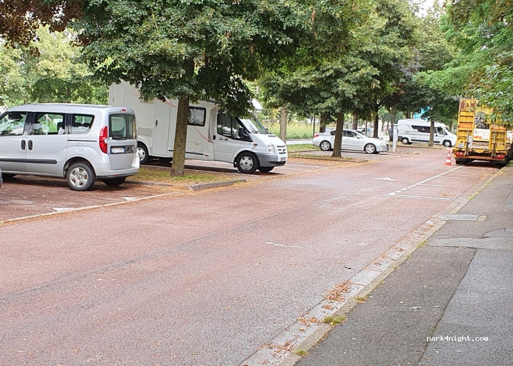 (80000) Amiens - 52 Boulevard de Beauvillé — foto