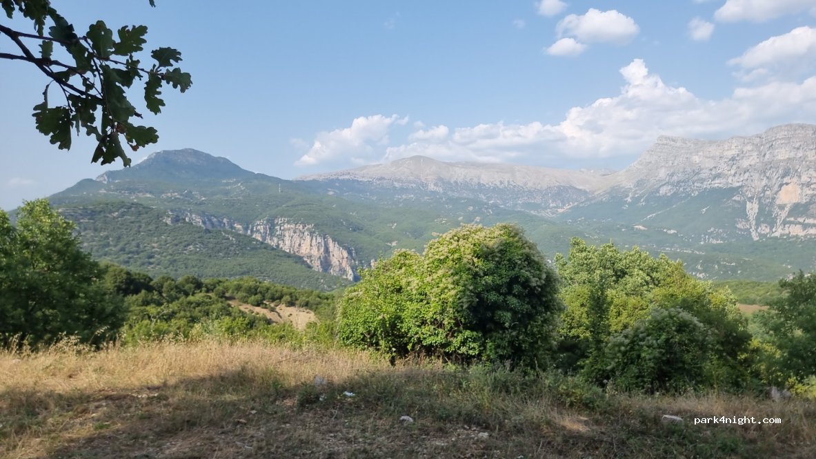 (440 04) Zagori - Eparchiaki Odos Kalpakiou-Papigkou — foto